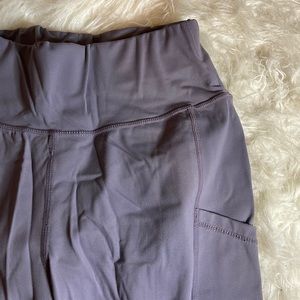 Scrunch butt fashion workout legging women’s size S